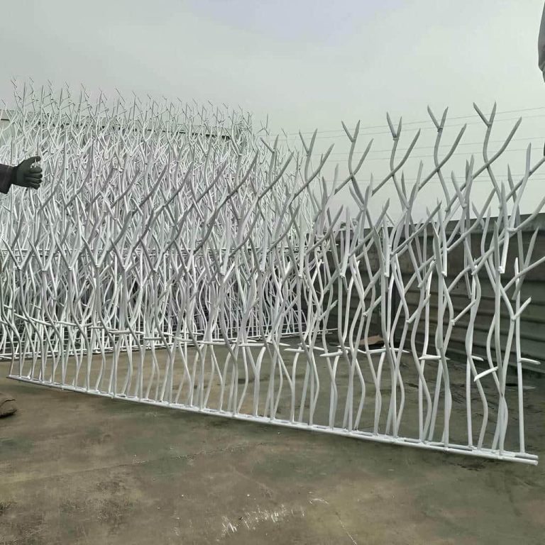 ساخت حفاظ شاخ گوزنی در زاهدان