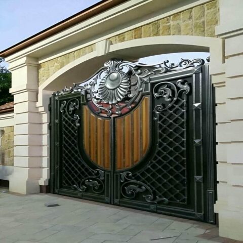 درب ورودی ساختمان لوکس در زاهدان