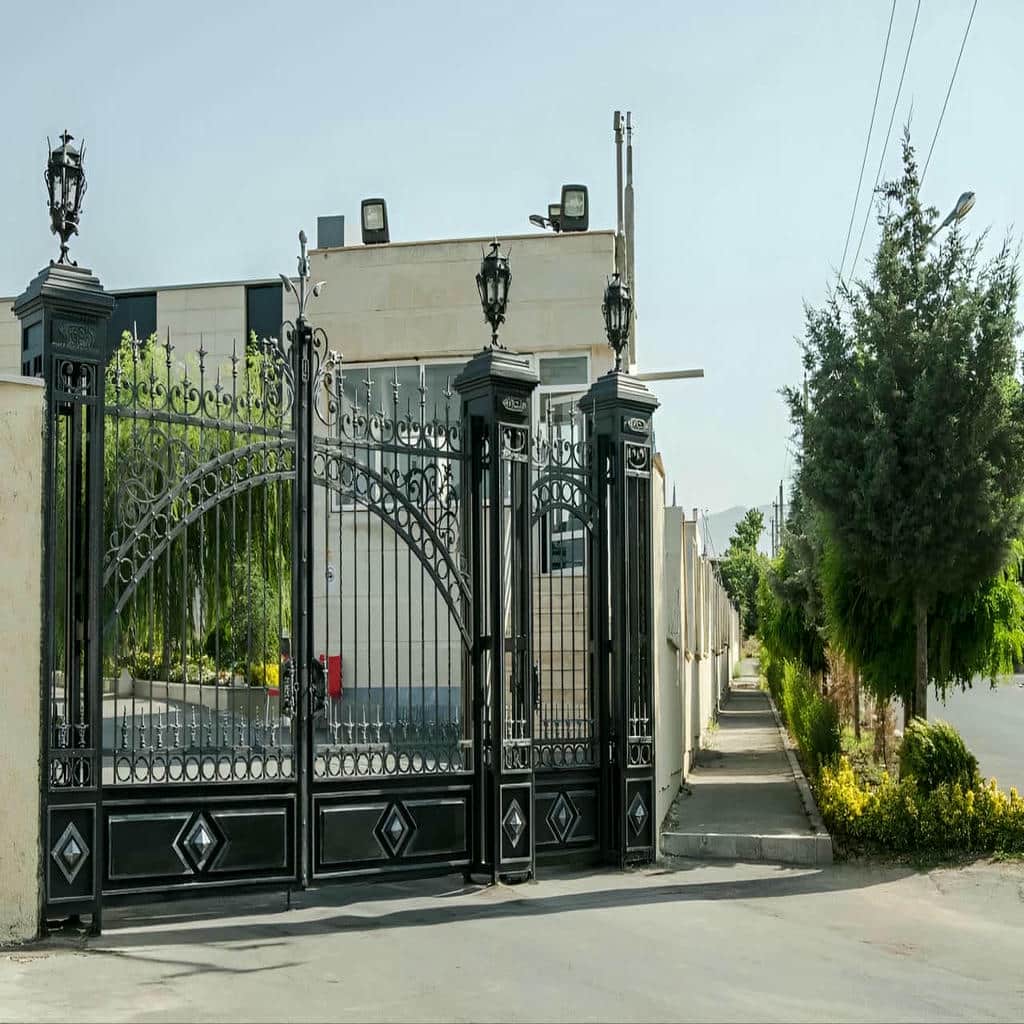 درب حیاط لاکچری در زاهدان