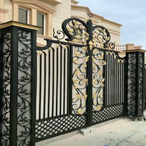 درب فرفورژه پارکینگ در زاهدان
