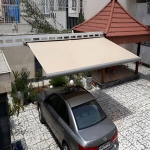 سایبان برقی زاهدان مدل بازویی نصب شده روی تراس