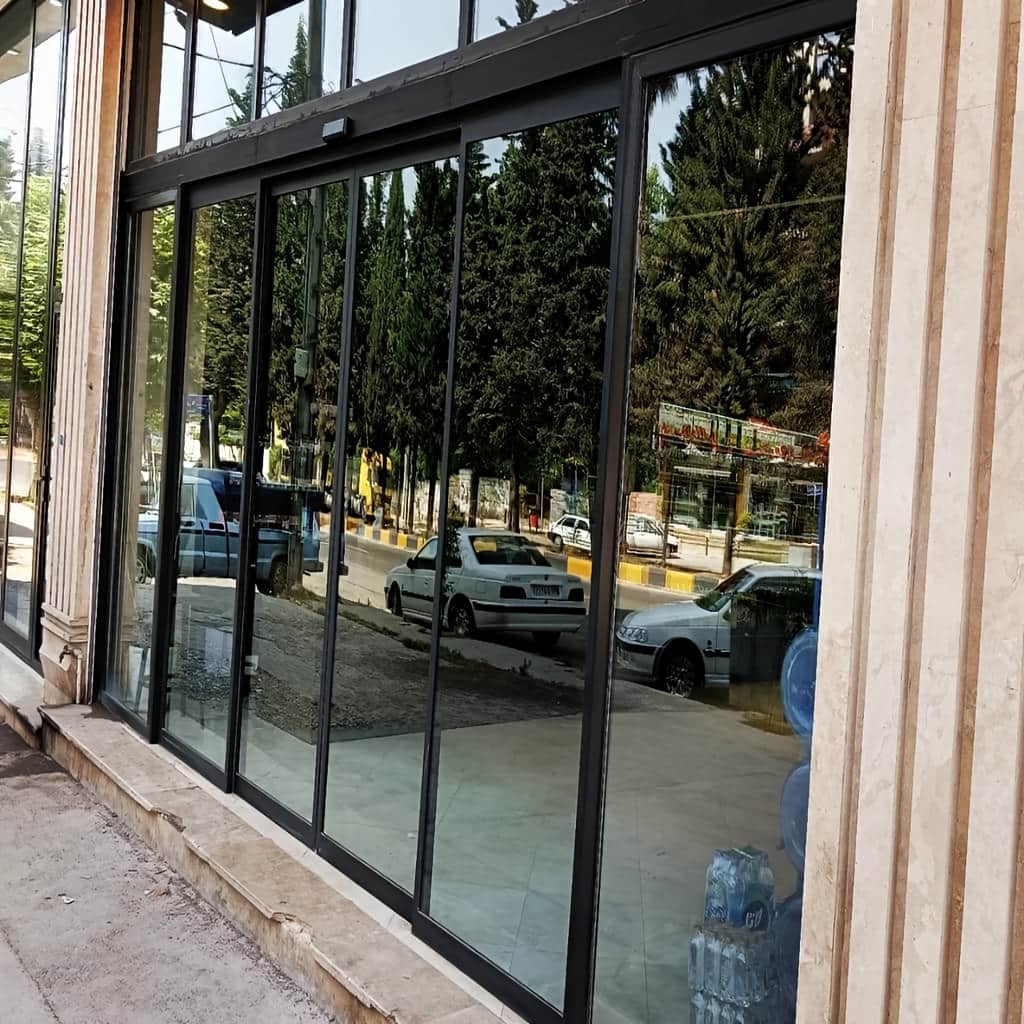 خرید درب شیشه ای تلسکوپی برای ورودی محدود در زاهدان