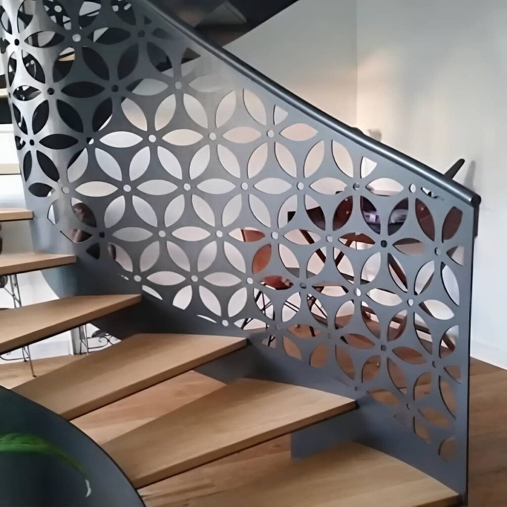 اندازه‌گیری حفاظ سی ان سی بالکن در زاهدان