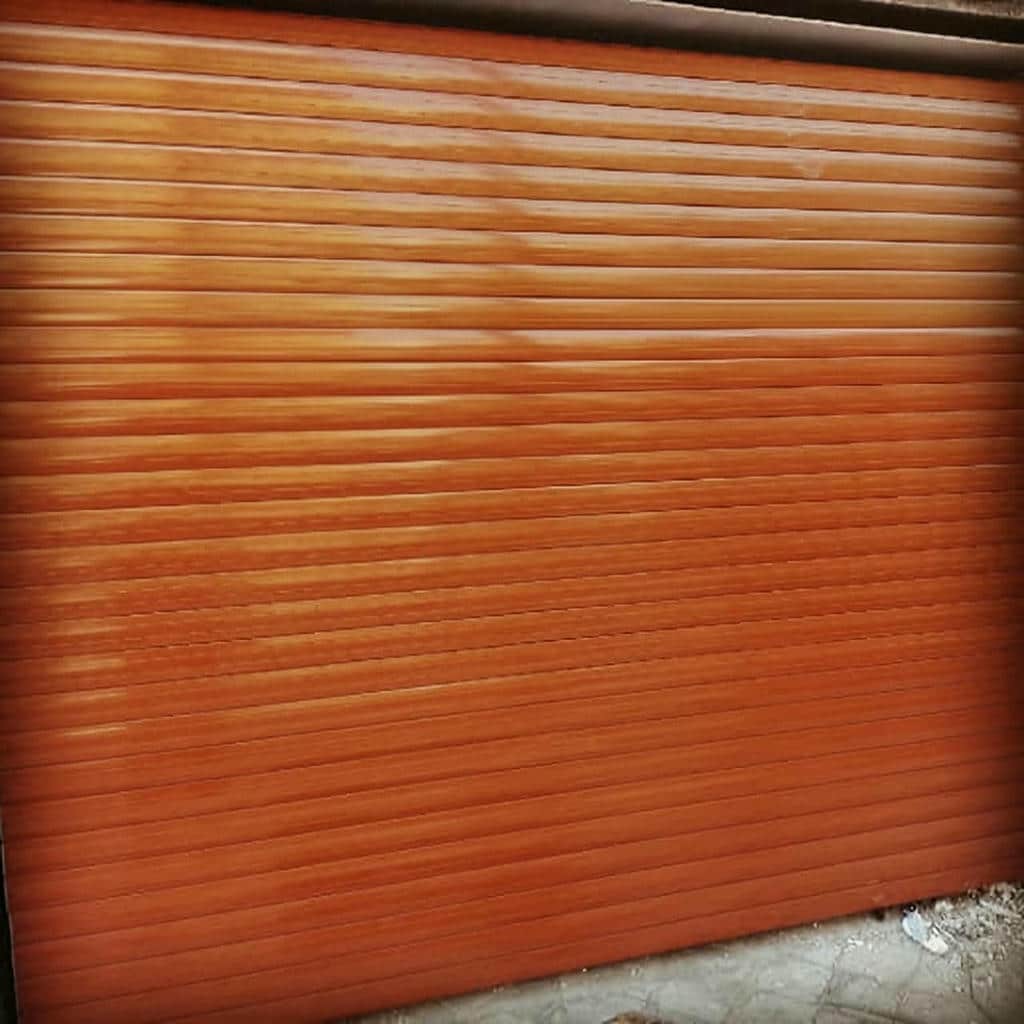 کرکره برقی پارکینگ ساختمانهای مسکونی در زاهدان با فتوسل ایمنی کرکره برقی پارکینگ ساختمانهای مسکونی در زاهدان با فتوسل ایمنی