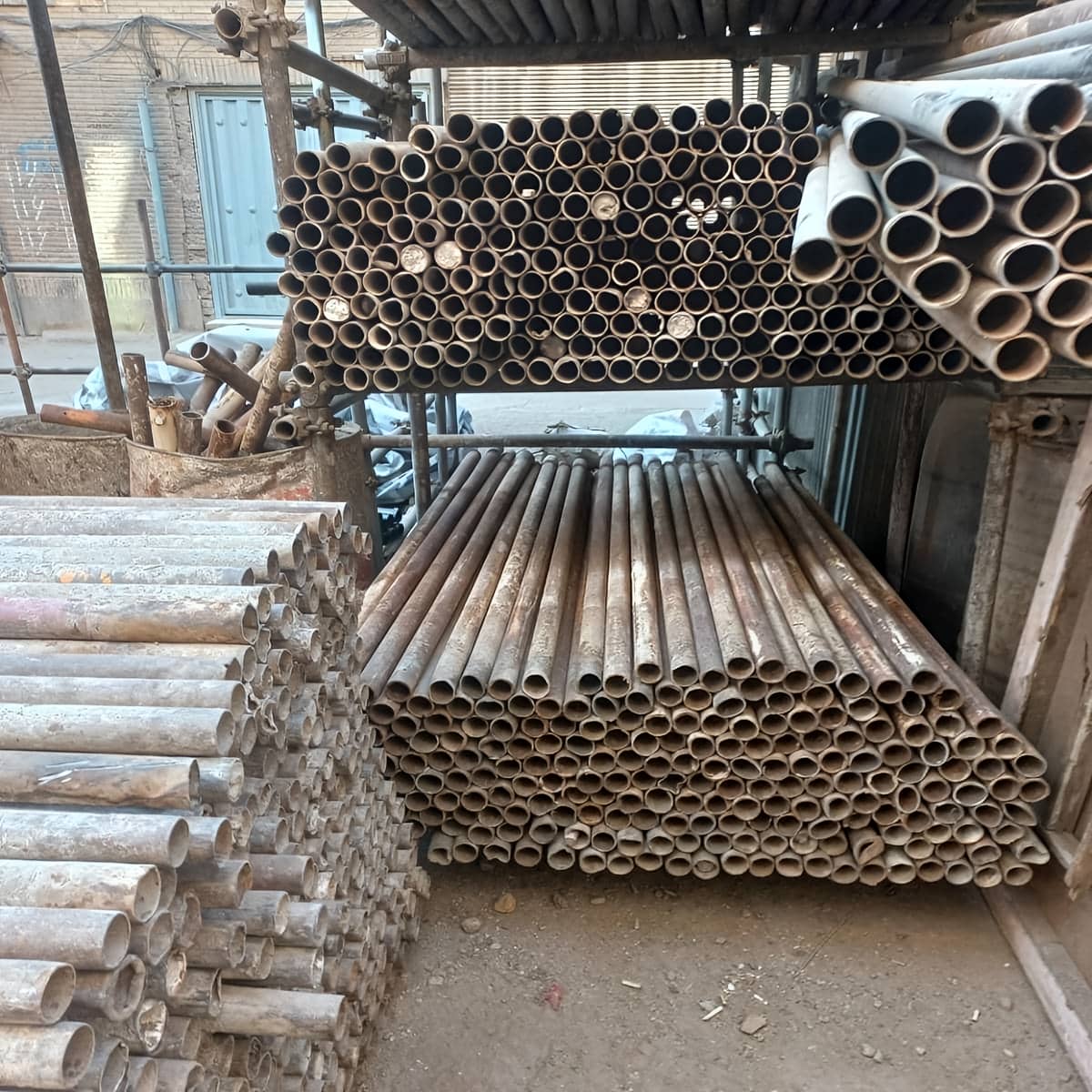 نگهداری لوله داربست پس از تمیزکاری پروژه زاهدان
