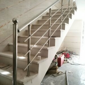 نرده استیل تراس زاهدان با خطوط افقی ضد زنگ